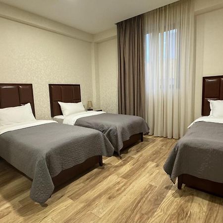 Aura Hotel Тбилиси Экстерьер фото