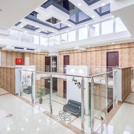 Aura Hotel Тбилиси Экстерьер фото