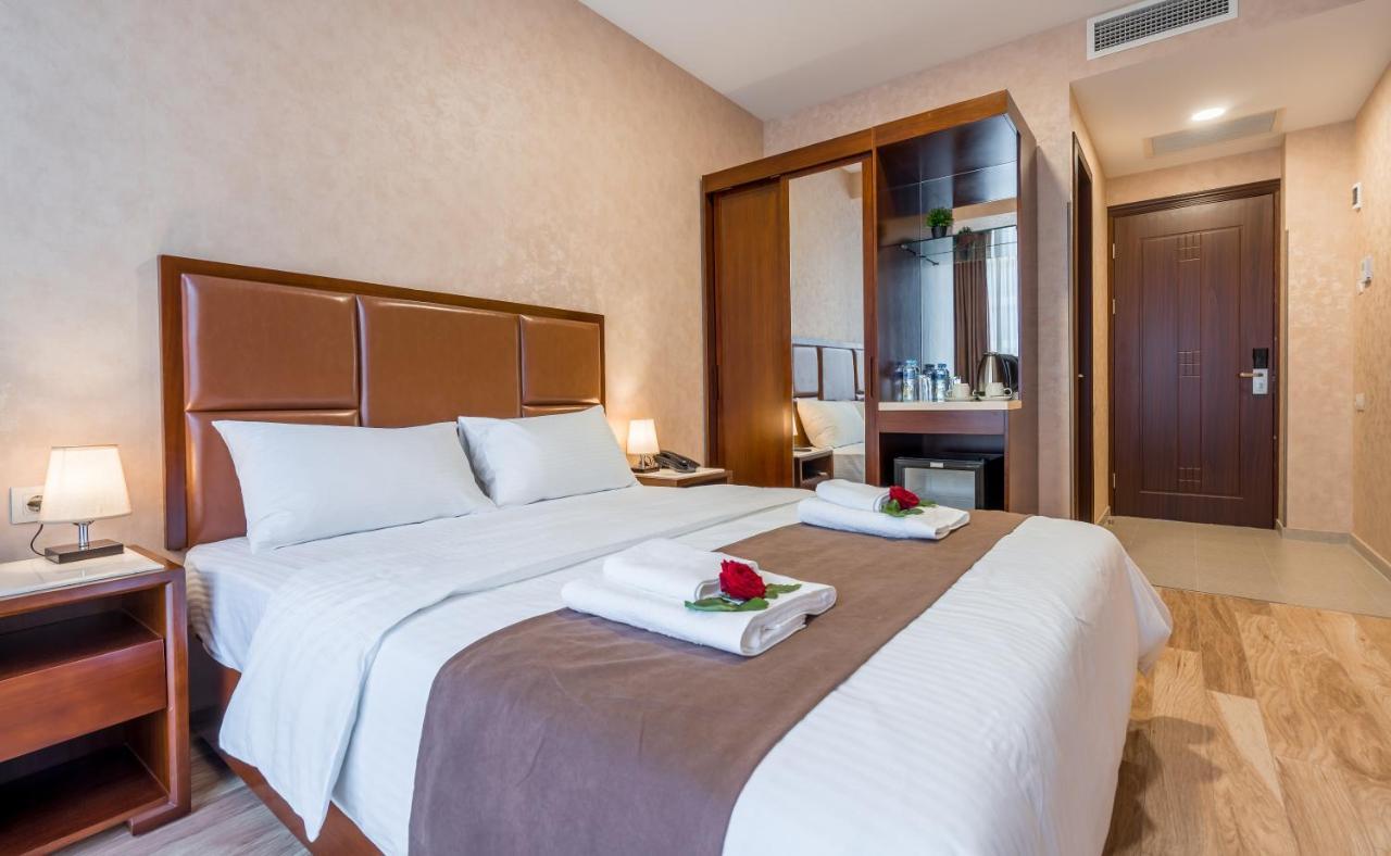 Aura Hotel Тбилиси Экстерьер фото