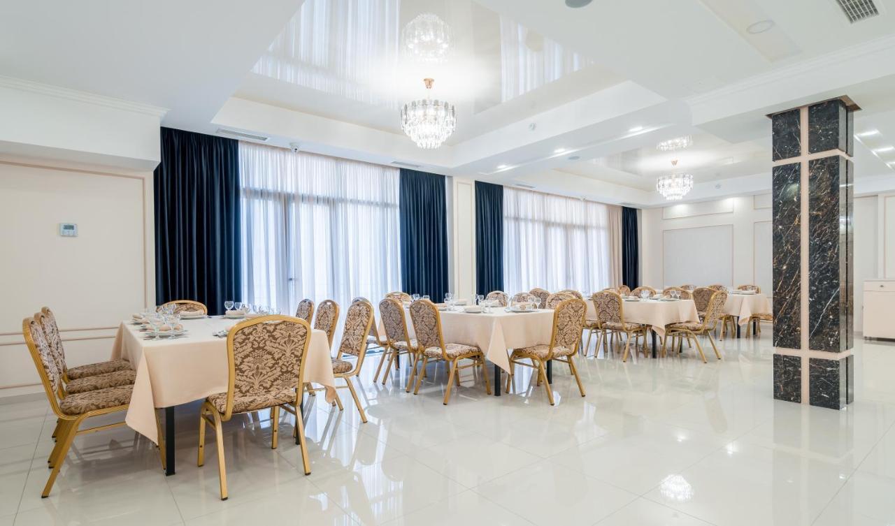 Aura Hotel Тбилиси Экстерьер фото