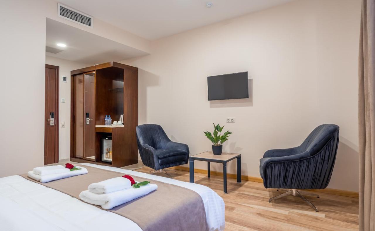 Aura Hotel Тбилиси Экстерьер фото