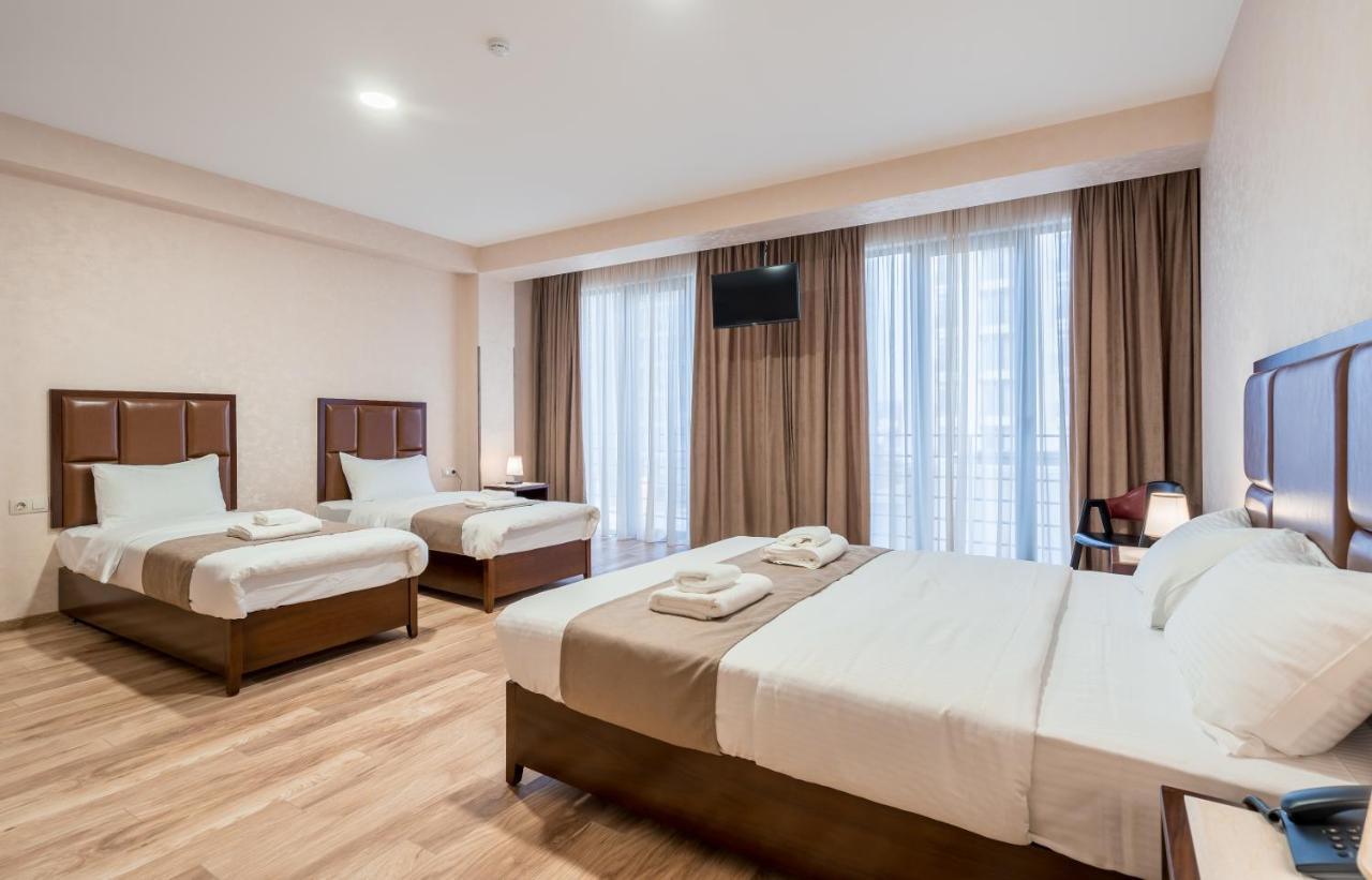Aura Hotel Тбилиси Экстерьер фото