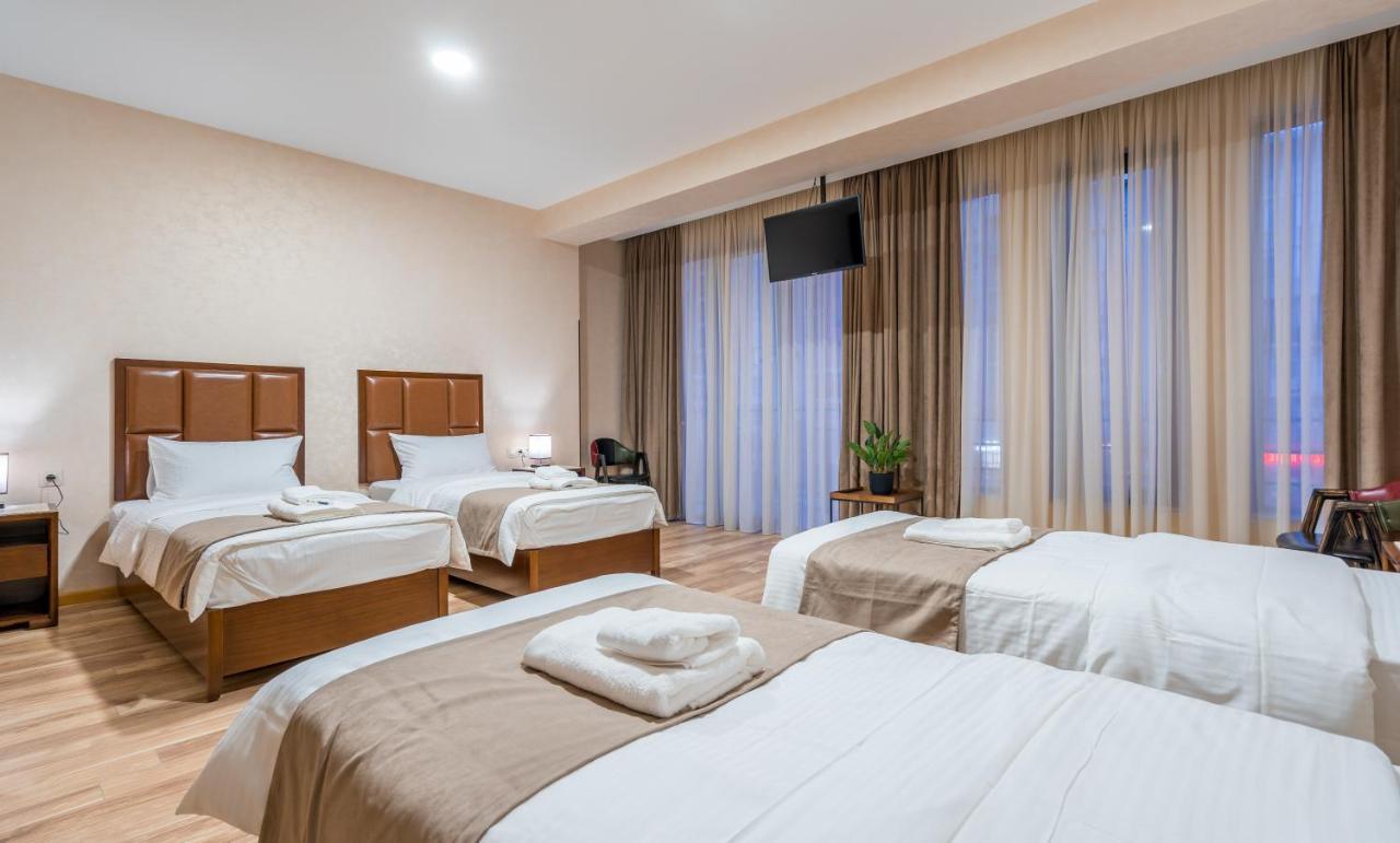Aura Hotel Тбилиси Экстерьер фото