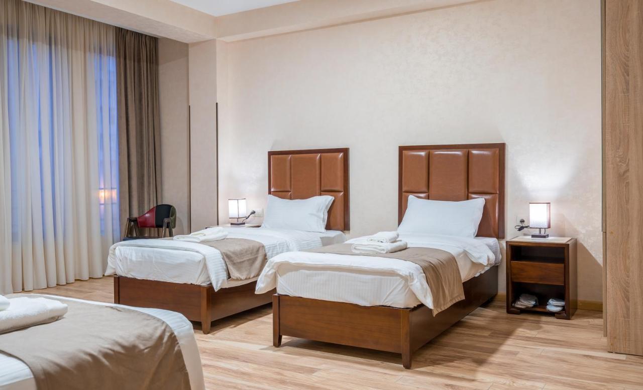 Aura Hotel Тбилиси Экстерьер фото