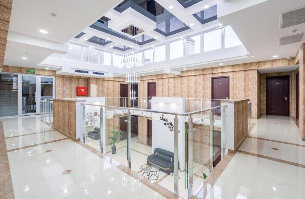 Aura Hotel Тбилиси Экстерьер фото